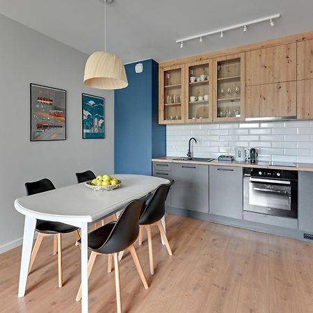 Chlebova - Riverside View Terrace, Free Parking, Gym & Kidsplay By Downtown Apartments Gdansk Exterior photo